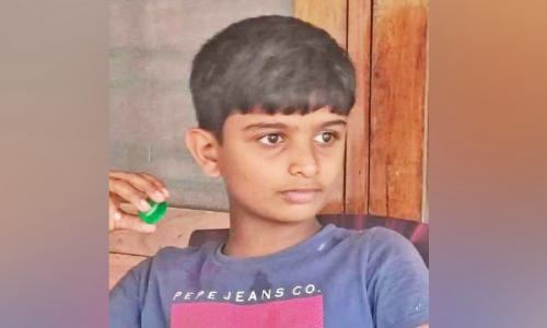 ഒഴുക്കിൽപെട്ട കുട്ടിയുടെ രക്ഷകനായി പതിനൊന്നുകാരൻ മുഹമ്മദ് റസാൻ