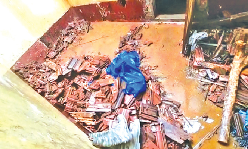 പാർക്കാനാവുന്നില്ല പാടികളിൽ