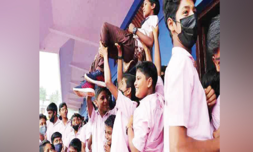 അഭിനന്ദനം ആകാശത്തോളം; മിലന് ആവേശ സ്വീകരണം