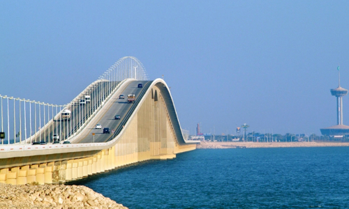 കി​ങ്​ ഫ​ഹ​ദ്​ കോ​സ്​​വേ​യി​ൽ എ.​ടി.​എ​മ്മു​ക​ൾ സ്ഥാ​പി​ക്ക​ണ​മെ​ന്ന്​