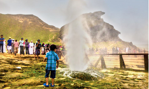 മു​ഗ്​​സൈ​ൽ ബീ​ച്ച്​  വീ​ണ്ടും തു​റ​ന്നു