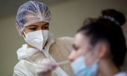 യൂറോപ്പിൽ വീണ്ടും കോവിഡ് പടരുന്നു; രോഗികളുടെ എണ്ണം മൂന്നിരട്ടി കൂടി