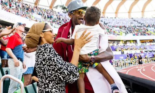 ഹൈ​ജം​പി​ൽ മു​അ​ത​സ് ബ​ർ​ഷി​മി​നും  ട്രി​പ്ൾ ജം​പി​ൽ  റോ​ജാ​സി​നും ഹാ​ട്രി​ക്