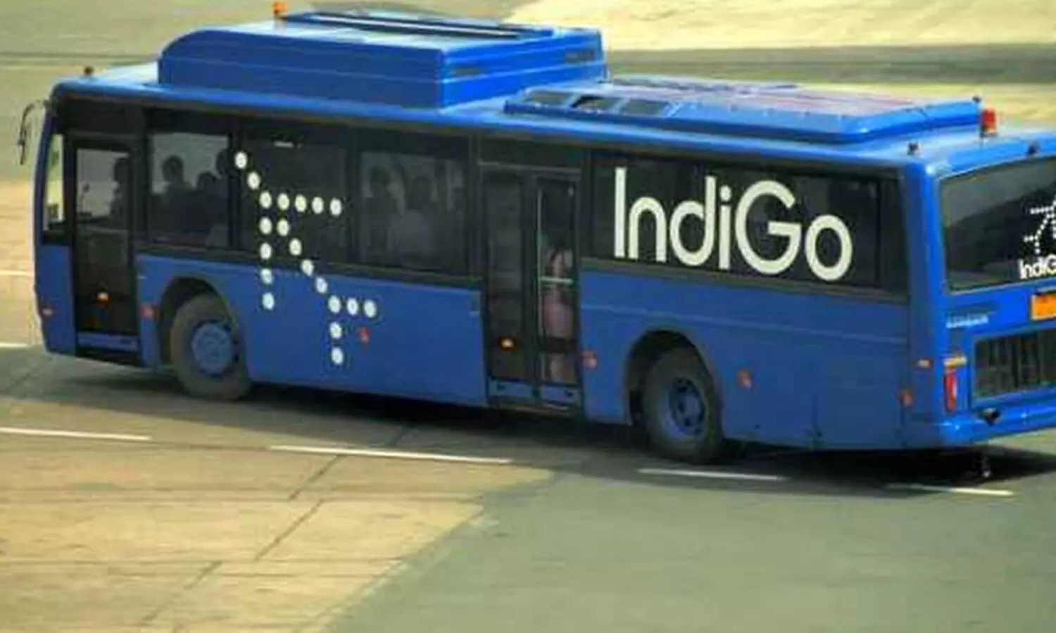 നികുതി കുടിശ്ശിക: ഇൻഡിഗോയുടെ രണ്ടു ബസുകൾക്കു കൂടി നോട്ടീസ്