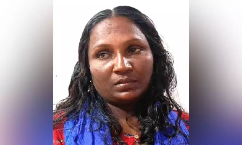 ബസ് സ്റ്റോപ്പിൽ മോഷണശ്രമം; അന്തർ സംസ്ഥാന യുവതി അറസ്റ്റിൽ ബസ് സ്റ്റോപ്പിൽ മോഷണശ്രമം; അന്തർ സംസ്ഥാന യുവതി അറസ്റ്റിൽ