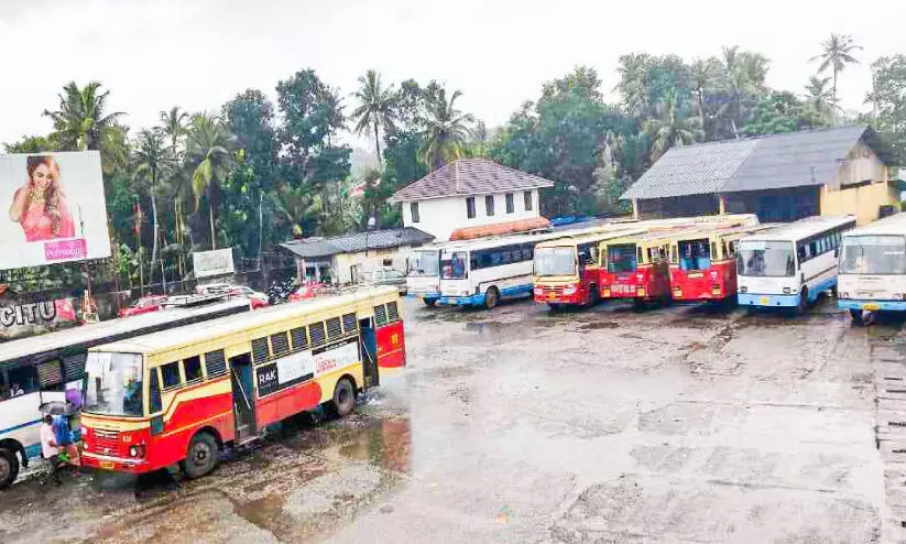 കെ.എസ്.ആർ.ടി.സി അടൂർ ഡിപ്പോ കട്ടപ്പുറത്ത് കെ.എസ്.ആർ.ടി.സി അടൂർ ഡിപ്പോ കട്ടപ്പുറത്ത്