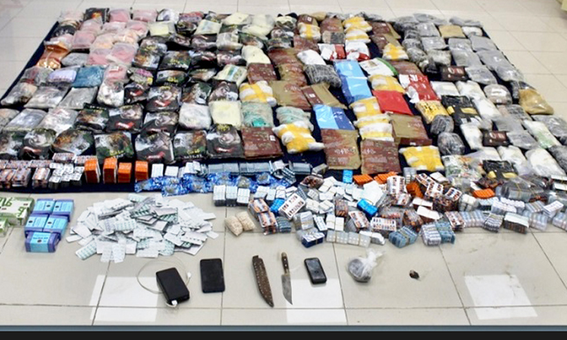 മയക്കുമരുന്നുമായി രണ്ടു വിദേശികൾ പിടിയിൽ മയക്കുമരുന്നുമായി രണ്ടു വിദേശികൾ പിടിയിൽ