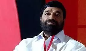 ഇന്ദിരാ ഗാന്ധി അടിയന്തരാവസ്ഥ പ്രഖ്യാപിച്ചപ്പോൾ സഞ്ജയ് ഗാന്ധി മാദക സുന്ദരിയുടെ മടിയിൽ -മന്ത്രി വാസവൻ