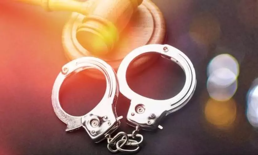 Students Snatch ₹ 40,000 To Pay Fees, Rent: Police Students Snatch ₹ 40,000 To Pay Fees, Rent: Police