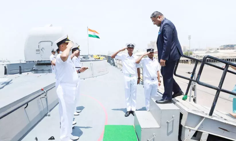 സിബി ജോർജ് ഐ.എൻ.എസ് ടെഗ് സന്ദർശിച്ചു