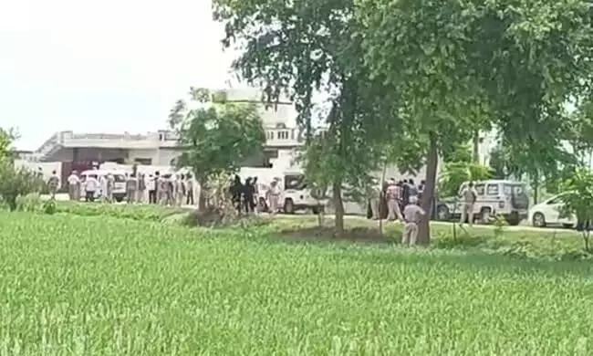 സിദ്ധു മൂസാവാലയുടെ കൊലയാളികളും പൊലീസും തമ്മിൽ ഏറ്റുമുട്ടൽ; ഒരാൾ​ കൊല്ലപ്പെട്ടു, നിരവധിപേർക്ക് പരി​ക്ക്