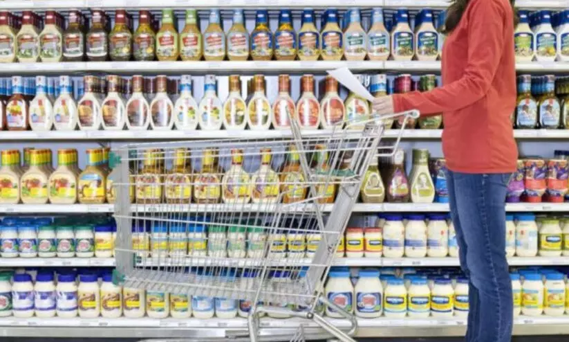 യു.എ.ഇയിൽ മുട്ട, പാൽ തുടങ്ങി 10 ഭക്ഷ്യവസ്തുക്കളുടെ വില കൂട്ടരുതെന്ന് മന്ത്രാലയം യു.എ.ഇയിൽ മുട്ട, പാൽ തുടങ്ങി 10 ഭക്ഷ്യവസ്തുക്കളുടെ വില കൂട്ടരുതെന്ന് മന്ത്രാലയം