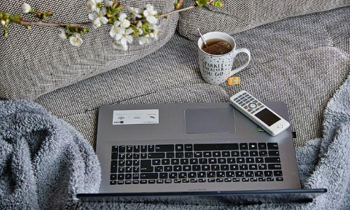 50 ശതമാനം ജീവനക്കാർക്ക് വരെ വർക്ക് ഫ്രം ഹോം ആകാം; ചട്ടങ്ങൾ പ്രഖ്യാപിച്ച് വാണിജ്യ മന്ത്രാലയം