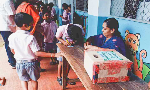 കുട്ടി സ്ഥാനാർഥികൾക്ക് ജനാധിപത്യത്തിന്റെ കൈയൊപ്പ്​