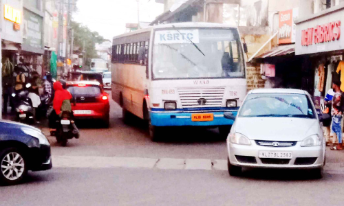 മാളയിൽ ഗതാഗത   കുരുക്ക് രൂക്ഷം