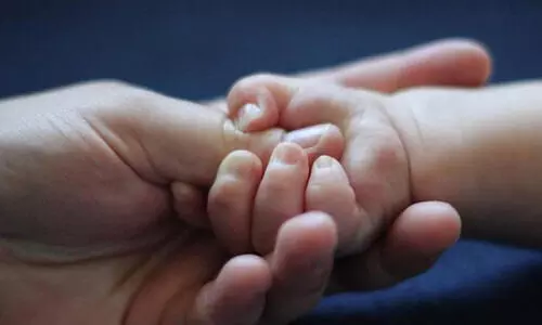 ബസിന് പുറകിൽ ആംബുലൻസ് ഇടിച്ചു; ചികിത്സക്ക് കൊണ്ടുപോയ നവജാത ശിശു മരിച്ചു