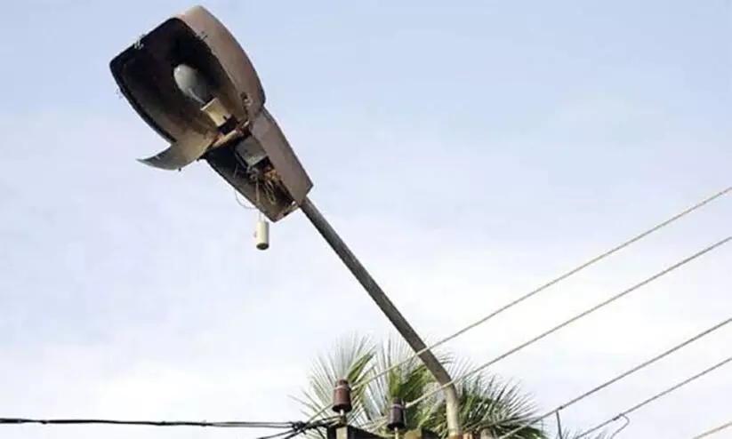 തെരുവുവിളക്ക് പരിപാലനം നടത്തിയില്ല; സർക്കാർ കമ്പനിക്കെതിരെ കൊടുവള്ളി നഗരസഭ