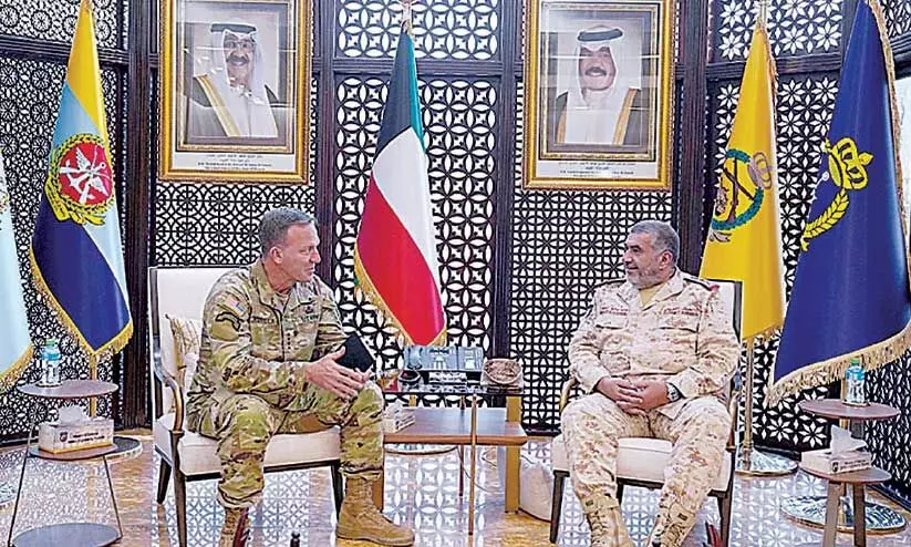 കുവൈത്ത് ആർമി ചീഫ് യു.എസ് സെൻട്രൽ കമാൻഡുമായി കൂടിക്കാഴ്ച നടത്തി കുവൈത്ത് ആർമി ചീഫ് യു.എസ് സെൻട്രൽ കമാൻഡുമായി കൂടിക്കാഴ്ച നടത്തി