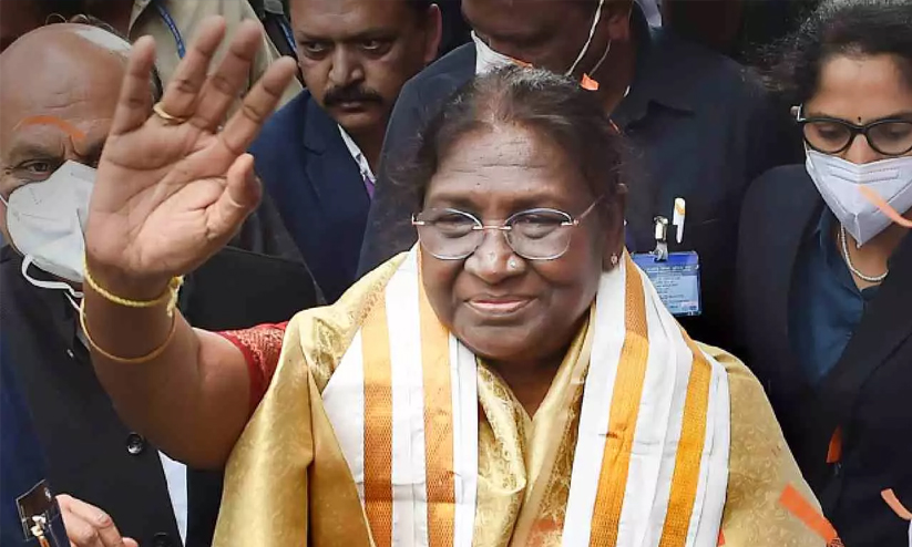 ചരിത്രമെഴുതി ദ്രൗപതി മുർമു ചരിത്രമെഴുതി ദ്രൗപതി മുർമു