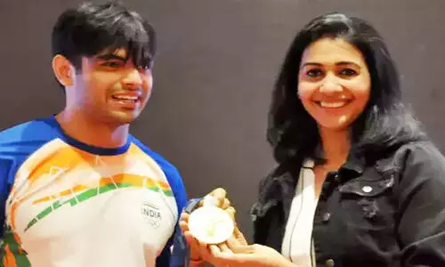 നീ രജതവുമല്ല കനവുകളിൽ