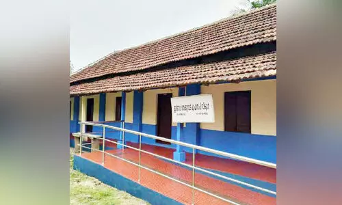 സ്കൂൾ പൂട്ടാൻ മാനേജ്മെന്റ്; നീക്കത്തിനെതിരെ വ്യാപക പ്രതിഷേധം