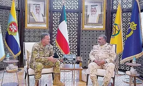 കുവൈത്ത് ആർമി ചീഫ് യു.എസ് സെൻട്രൽ കമാൻഡുമായി കൂടിക്കാഴ്ച നടത്തി