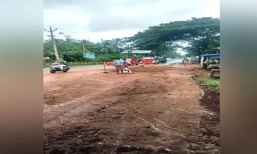 പൈപ്പ് പൊട്ടിയത് ഒരിടത്ത്; അറ്റകുറ്റപണിക്ക് റോഡ് പൊളിച്ചത് മറ്റൊരിടത്ത്