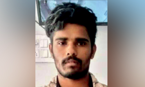 കാ​പ്പ ചു​മ​ത്തി നാ​ടു​ക​ട​ത്തി