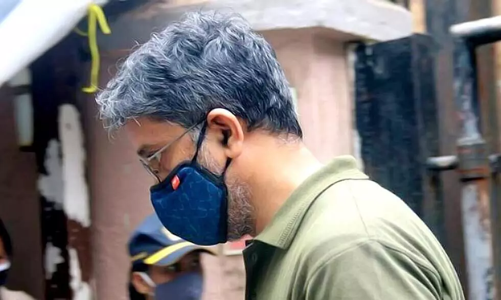 ഹാനി ബാബു അറസ്റ്റ് ചെയ്യപ്പെട്ടിട്ട് ജൂലൈ 28ന് രണ്ടു വർഷം; ജീവിതപങ്കാളിയും എഴുത്തുകാരിയുമായ ജെനി റൊവിന എഴുതുന്നു. ഹാനി ബാബു അറസ്റ്റ് ചെയ്യപ്പെട്ടിട്ട് ജൂലൈ 28ന് രണ്ടു വർഷം; ജീവിതപങ്കാളിയും എഴുത്തുകാരിയുമായ ജെനി റൊവിന എഴുതുന്നു.