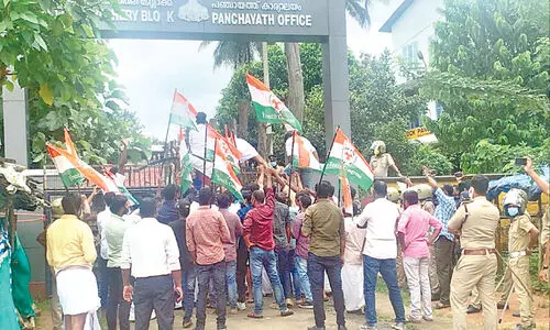 ബത്തേരി താലൂക്ക് ആശുപത്രിയിൽ ശോച്യാവസ്ഥ, യൂത്ത് കോൺഗ്രസ് മാർച്ചിൽ നേരിയ സംഘർഷം