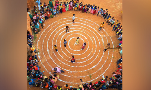 ചാന്ദ്രദിനത്തിൽ ഗോളങ്ങളുടെ ആവിഷ്കാരവുമായി മടവൂർ ഗവ. എൽ.പി.എസ്
