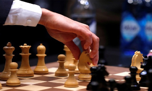 ചെസ് ഒളിമ്പ്യാഡ് ദീപശിഖയ്ക്ക് ഊഷ്മളമായ വരവേല്‍പ്; മന്ത്രി ആന്റണി രാജു ഏറ്റു വാങ്ങി