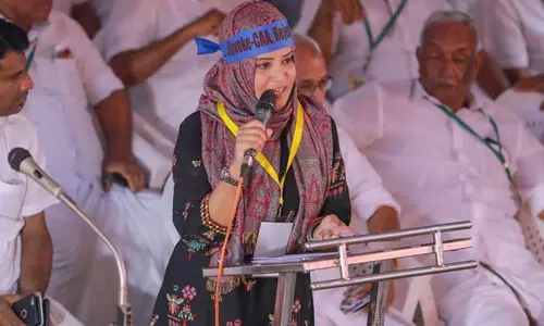 ആ അൽപ്പൻ ഇതിനപ്പുറവും ചെയ്യും; കെ.ടി ജലീലിനെതിരെ ഫാത്തിമ തഹിലിയ