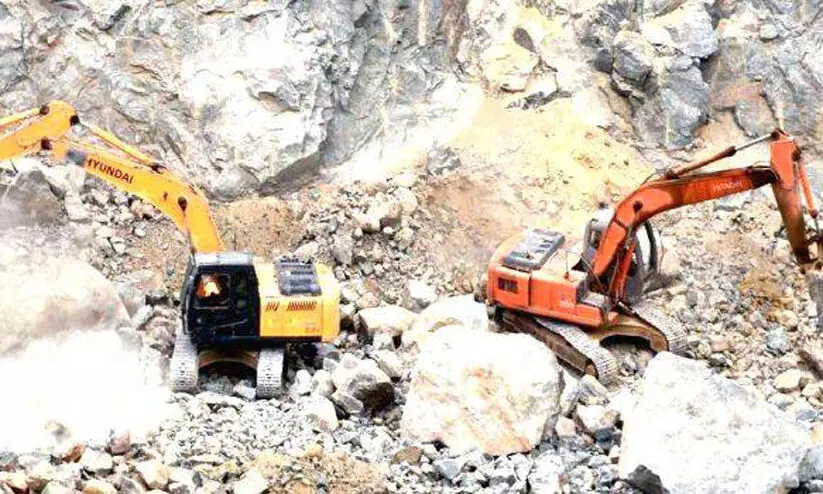 ക്വാറികളുടെ ദൂരപരിധി: സ്ഫോടന പരീക്ഷണം നടത്തി റിപ്പോർട്ട് സമർപ്പിക്കാൻ വിദഗ്ധ സമിതി ക്വാറികളുടെ ദൂരപരിധി: സ്ഫോടന പരീക്ഷണം നടത്തി റിപ്പോർട്ട് സമർപ്പിക്കാൻ വിദഗ്ധ സമിതി