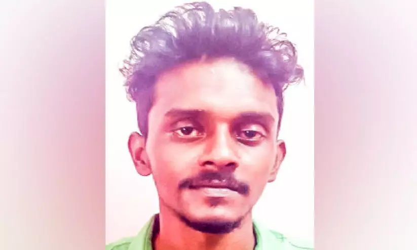 ഒളിവിലായിരുന്ന പ്രതി പിടിയിൽ ഒളിവിലായിരുന്ന പ്രതി പിടിയിൽ