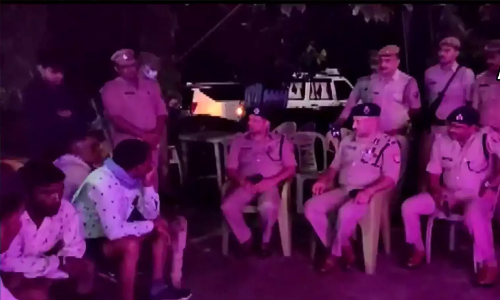 ഹാഥറസിൽ ട്രക്ക് ഇടിച്ച് ആറ് കൻവാർ ഭക്തർ മരിച്ചു