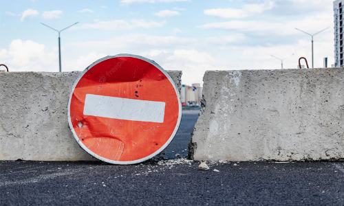 വഴിയടച്ചുള്ള നിർമാണമെന്ന് പരാതി, വഴിയോര വിശ്രമകേന്ദ്ര നിർമാണം ഹൈകോടതി തടഞ്ഞു