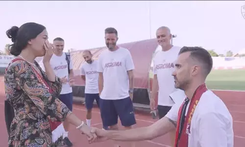 ആ പ്രണയം പൂത്തുലഞ്ഞു, മൗറീന്യോ കാരണവരെ പോലെ സാക്ഷ്യം വഹിച്ചു!!