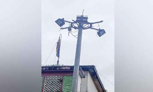 മുട്ടത്തെ ഹൈമാസ്റ്റ് ലൈറ്റ് കണ്ണടച്ചു