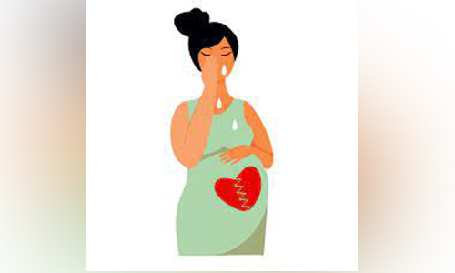 പൂ​ര്‍ണ ഗ​ര്‍ഭി​ണി​യെ കൊ​ണ്ട് ആ​ശു​പ​ത്രി​യി​ലെ ശു​ചി​മു​റി ക​ഴു​കി​ച്ച​താ​യി ആ​ക്ഷേ​പം