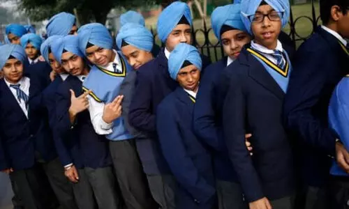 സിഖ് വിദ്യാർഥികളോട് തലപ്പാവും കൃപാണും ധരിക്കരുതെന്ന് യു.പിയിലെ സ്കൂൾ; പ്രതിഷേധം