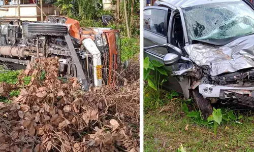 ഓയിൽ ടാങ്കറും കാറും കൂട്ടിയിടിച്ച്  നാല് പേർക്ക് പരിക്ക്
