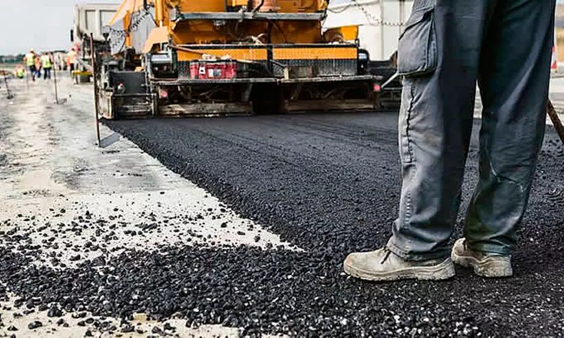 മാസത്തിനിടെ സംസ്ഥാനപാതയിൽ മൂന്നാമത്തെ ടാറിങ്