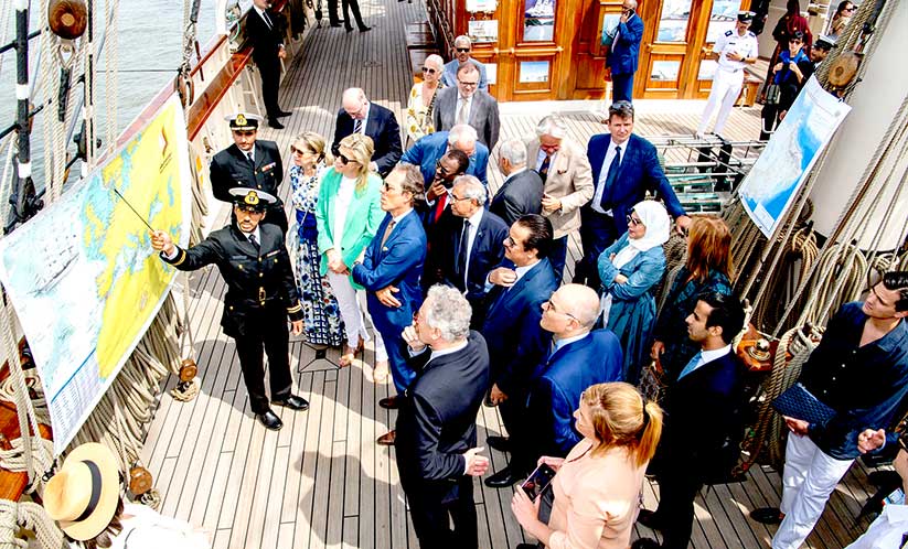 ബെൽജിയം ആഭ്യന്തരമന്ത്രി ശബാബ് ഒമാൻ-2 നാവിക കപ്പൽ സന്ദർശിച്ചു ബെൽജിയം ആഭ്യന്തരമന്ത്രി ശബാബ് ഒമാൻ-2 നാവിക കപ്പൽ സന്ദർശിച്ചു