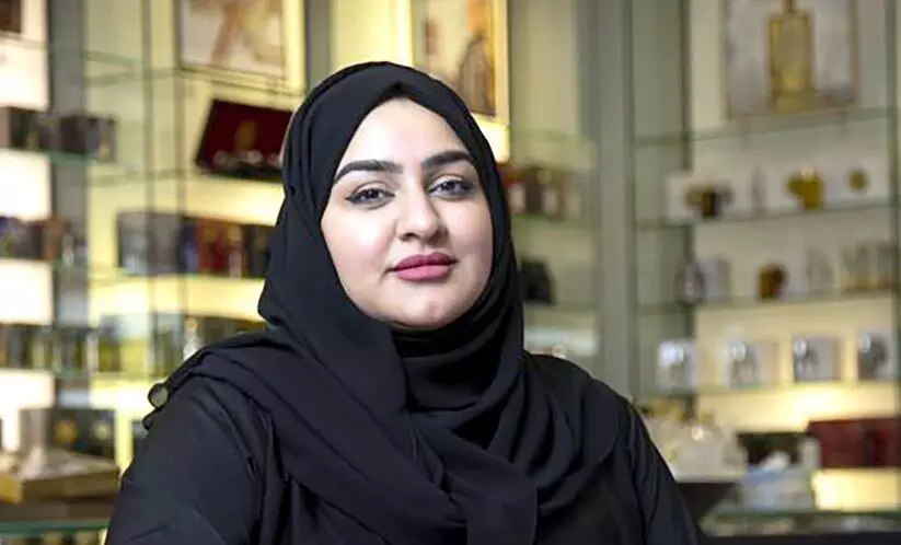 മോന തജർബി എന്ന ബ്യൂട്ടി വ്ലോഗർ മോന തജർബി എന്ന ബ്യൂട്ടി വ്ലോഗർ