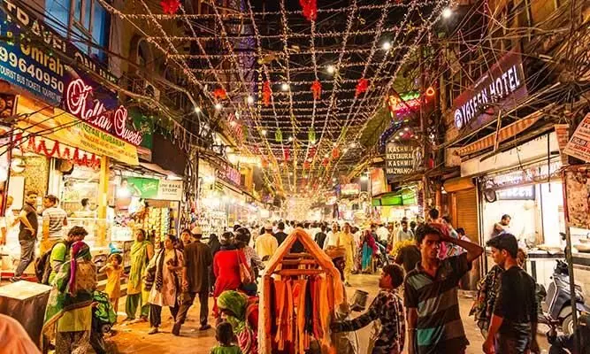 സ്വാദിനിയും കൂടും ഡൽഹിക്ക്- ഫുഡ് ഹബ്ബുകൾ വിപുലീകരിക്കാൻ കെജ്രിവാൾ സ്വാദിനിയും കൂടും ഡൽഹിക്ക്- ഫുഡ് ഹബ്ബുകൾ വിപുലീകരിക്കാൻ കെജ്രിവാൾ