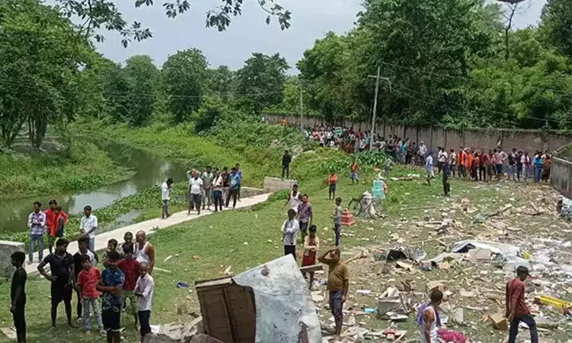 പടക്കവ്യാപാരിയുടെ വീട്ടിൽ സ്ഫോടനം; ആറുപേർ മരിച്ചു