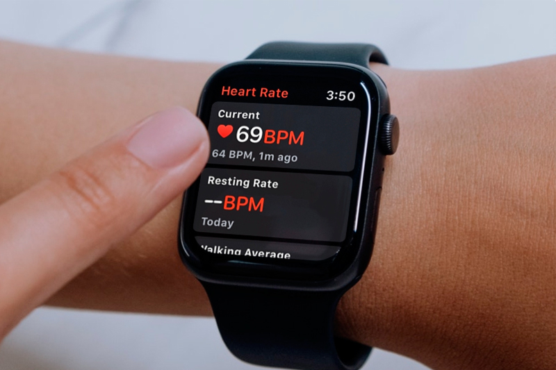 ഹൃദയത്തിൽ അപൂർവ ട്യൂമർ; ആപ്പിൾ വാച്ച് ജീവൻ രക്ഷിച്ച അനുഭവം പറഞ്ഞ് യുവതി ഹൃദയത്തിൽ അപൂർവ ട്യൂമർ; ആപ്പിൾ വാച്ച് ജീവൻ രക്ഷിച്ച അനുഭവം പറഞ്ഞ് യുവതി