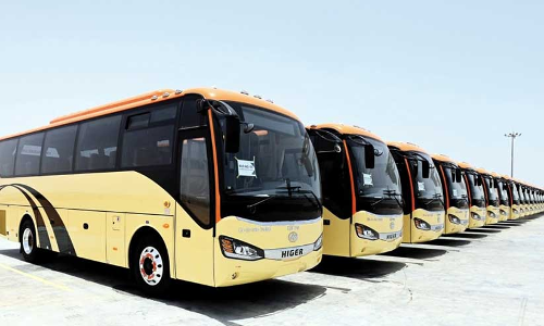 ഒമാൻ നിർമിത ബസുകൾ ഖത്തറിലെത്തിച്ചു