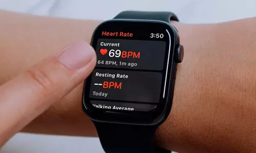 ഹൃദയത്തിൽ അപൂർവ ട്യൂമർ; ആപ്പിൾ വാച്ച് ജീവൻ രക്ഷിച്ച അനുഭവം പറഞ്ഞ് യുവതി